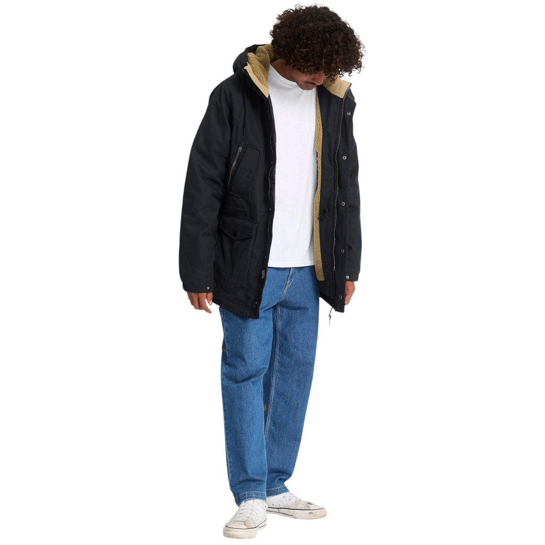 Homme portant une parka noire Born2ride Volcom Starget 5K avec doublure en fausse fourrure et capuche