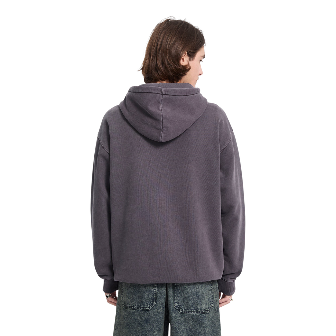Vue arrière d'un homme portant le sweat à capuche Born2ride Volcom Big Stone Po en molleton couleur raisin
