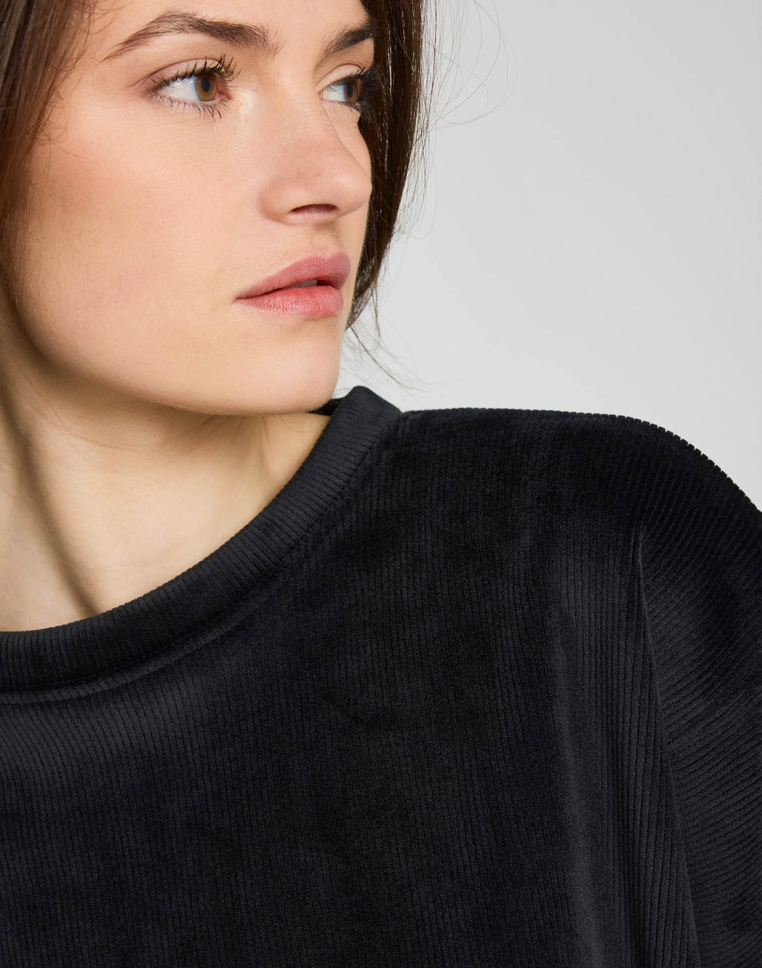 Pullin Crewneck Madison Black - vue profil