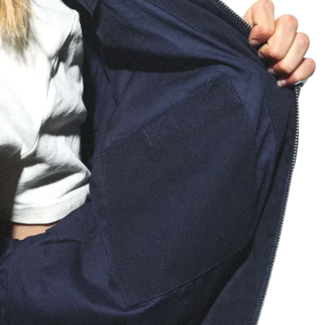 Doublure intérieure bleu marine de la veste Born2ride Oxbow Carter en coton biologique avec poche latérale