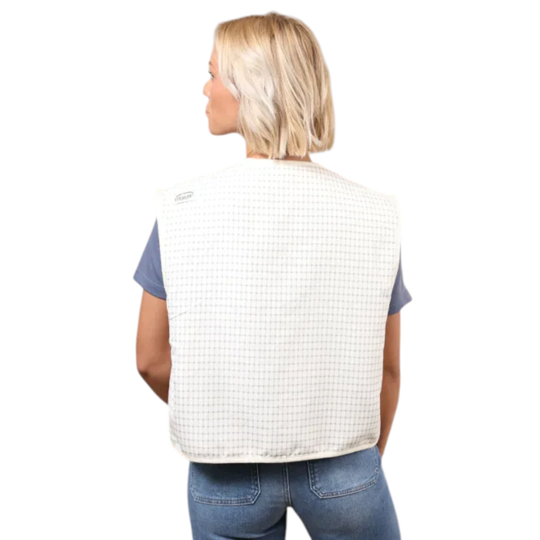Gilet réversible Born2ride Oxbow Twin couleur Snow avec motif vichy porté de dos par une femme