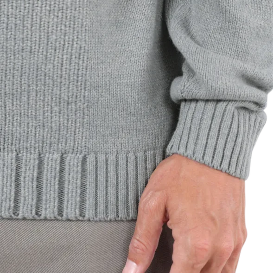 Gros plan sur le pull Oxbow Staple-jp gris chiné en mélange de laine et coton, disponible chez Born2ride