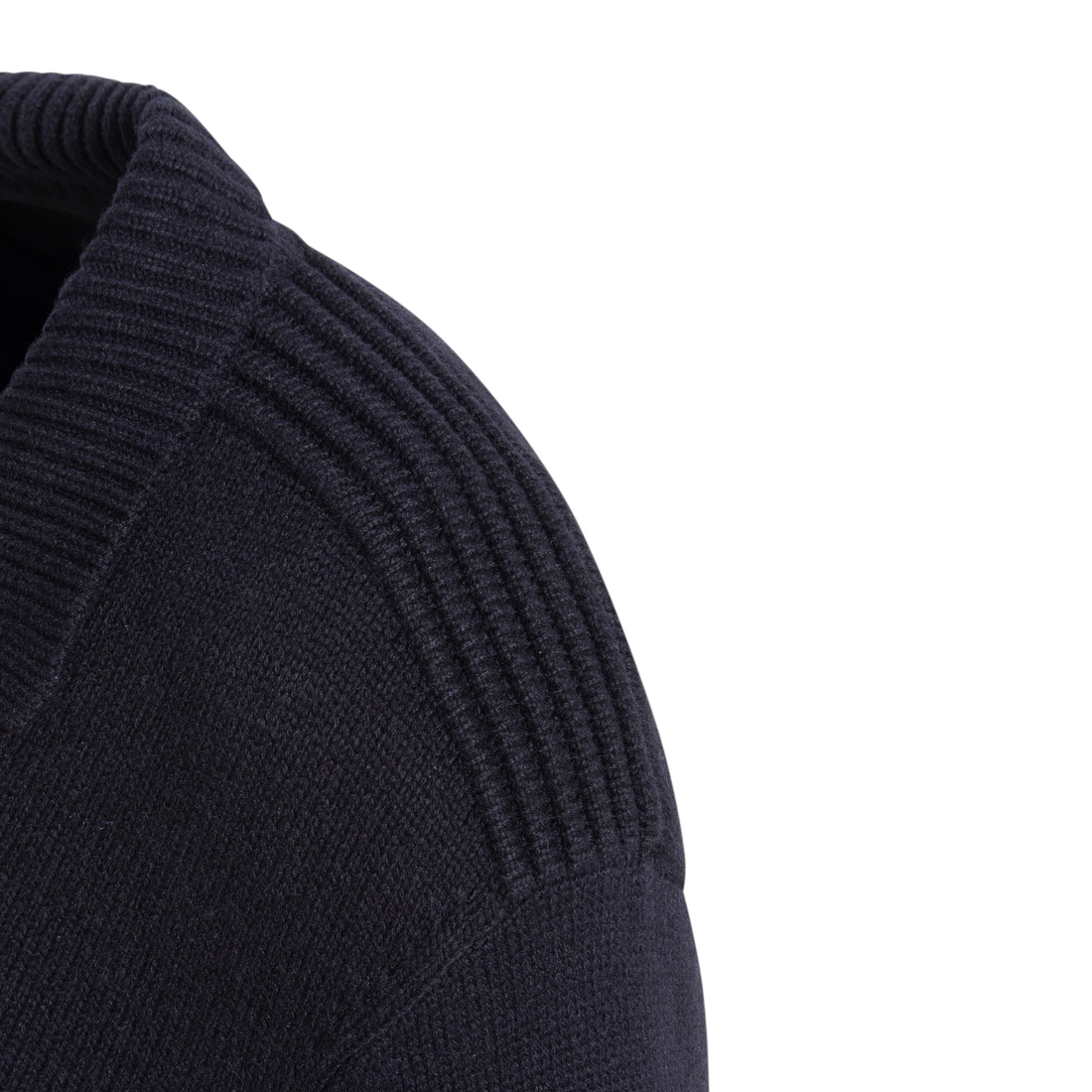 Gros plan sur la maille fantaisie bleu marine du pull Born2ride Schott Pldillon2 avec col polo zippé