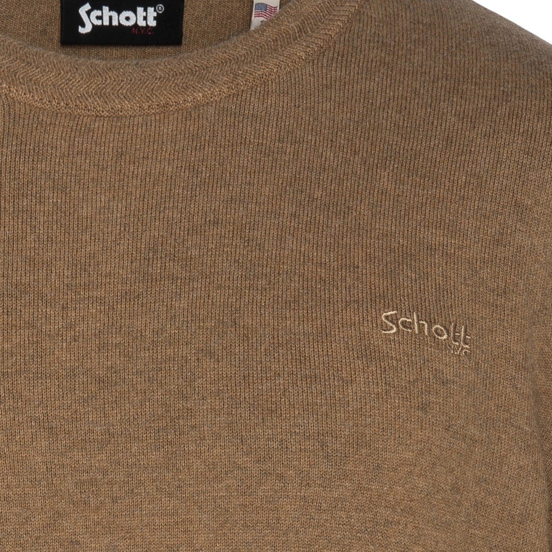 Pull col rond Born2ride Schott en maille fine couleur camel avec logo brodé sur la poitrine