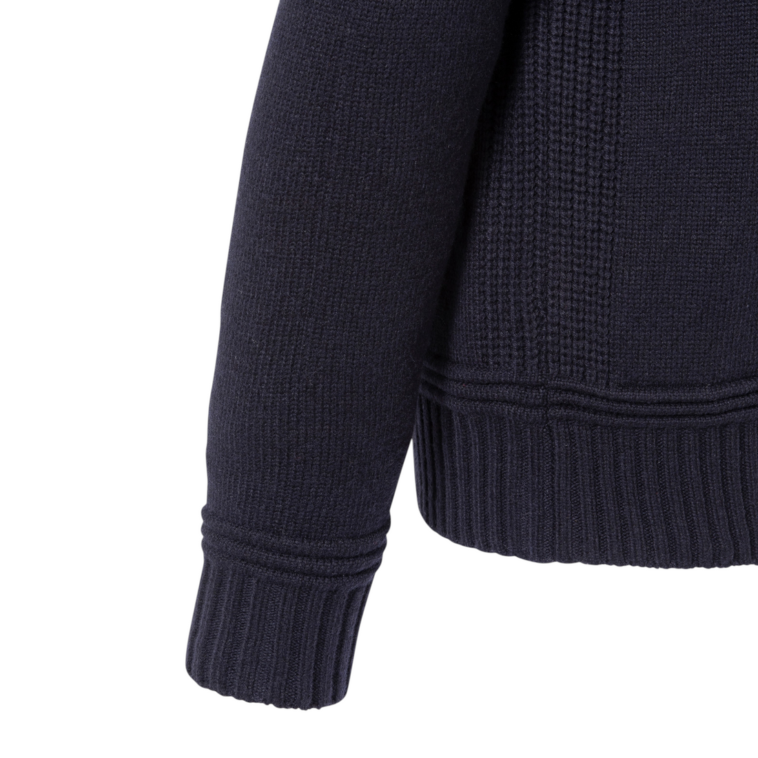 Gros plan sur la maille fantaisie bleu marine du pull Schott Pldillon2 chez Born2ride avec bord-côte aux poignets