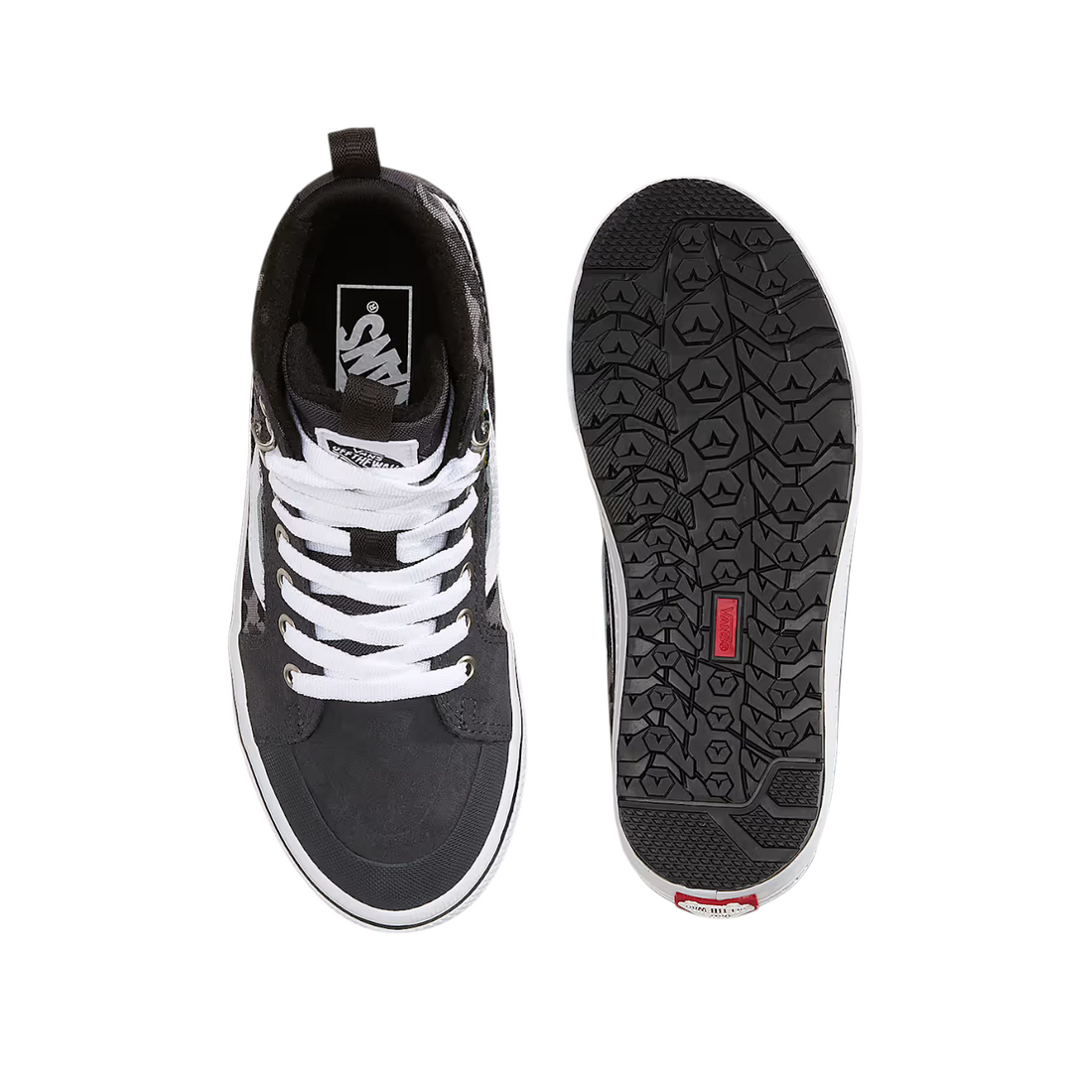 Vue de dessus des baskets Born2ride Vans Sk8-Hi MTE grises imperméables avec semelle crantée et lacets blancs