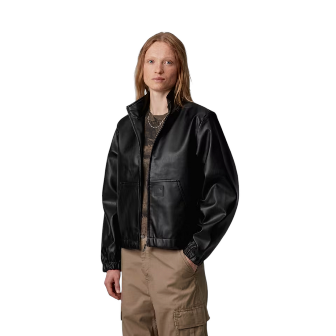 Veste femme Arizona noire en simili-cuir Carhartt WIP portée par un mannequin, style workwear urbain chez Born2ride
