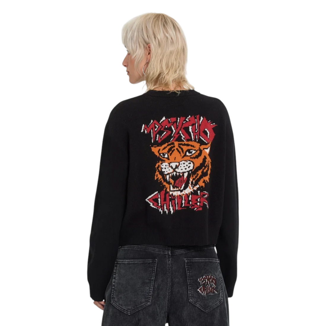 Cardigan noir Born2ride Volcom FA Ozzy en tricot avec motif tigre vintage brodé au dos sur une femme