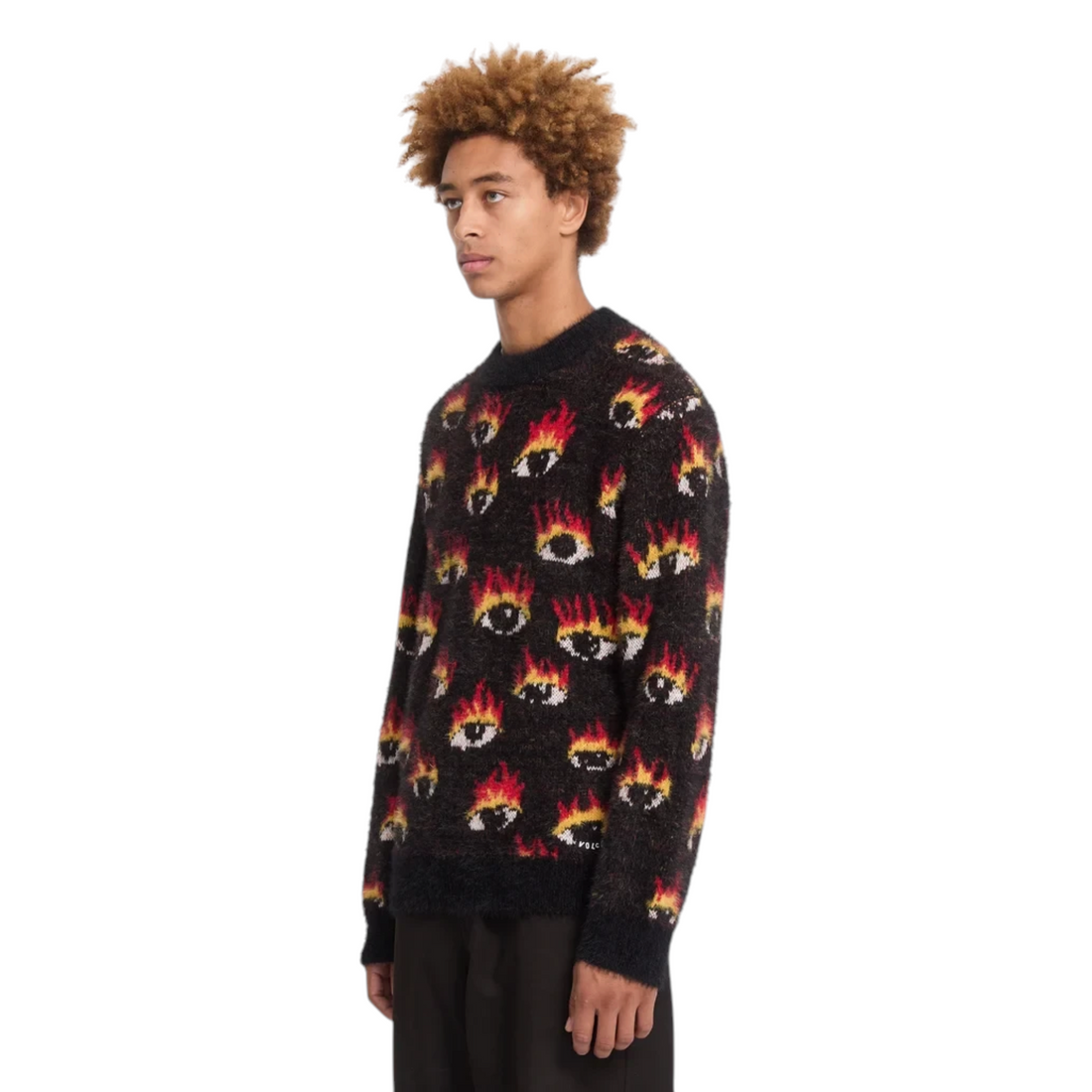 Homme portant le pull Born2ride Volcom Fa Ozzy Swtr Eyes noir avec motif graphique d'yeux enflammés en nylon acrylique